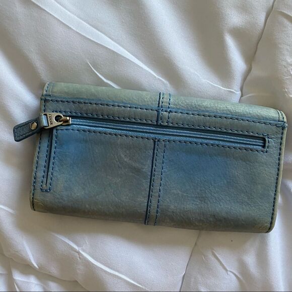 🍄 Fossil Light Blue Clutch/Wristlet - Picture 4 of 4